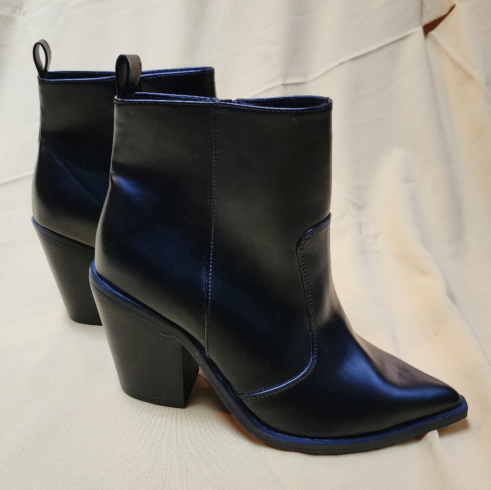 ASOS Design Black Block Heel Boots Size 9W